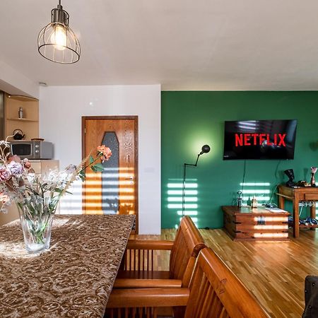 Roman Thermae 2Bdrm Sunny Apartment Warna Exterior foto