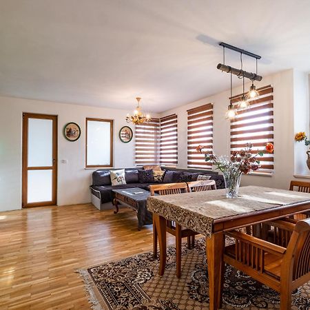 Roman Thermae 2Bdrm Sunny Apartment Warna Exterior foto