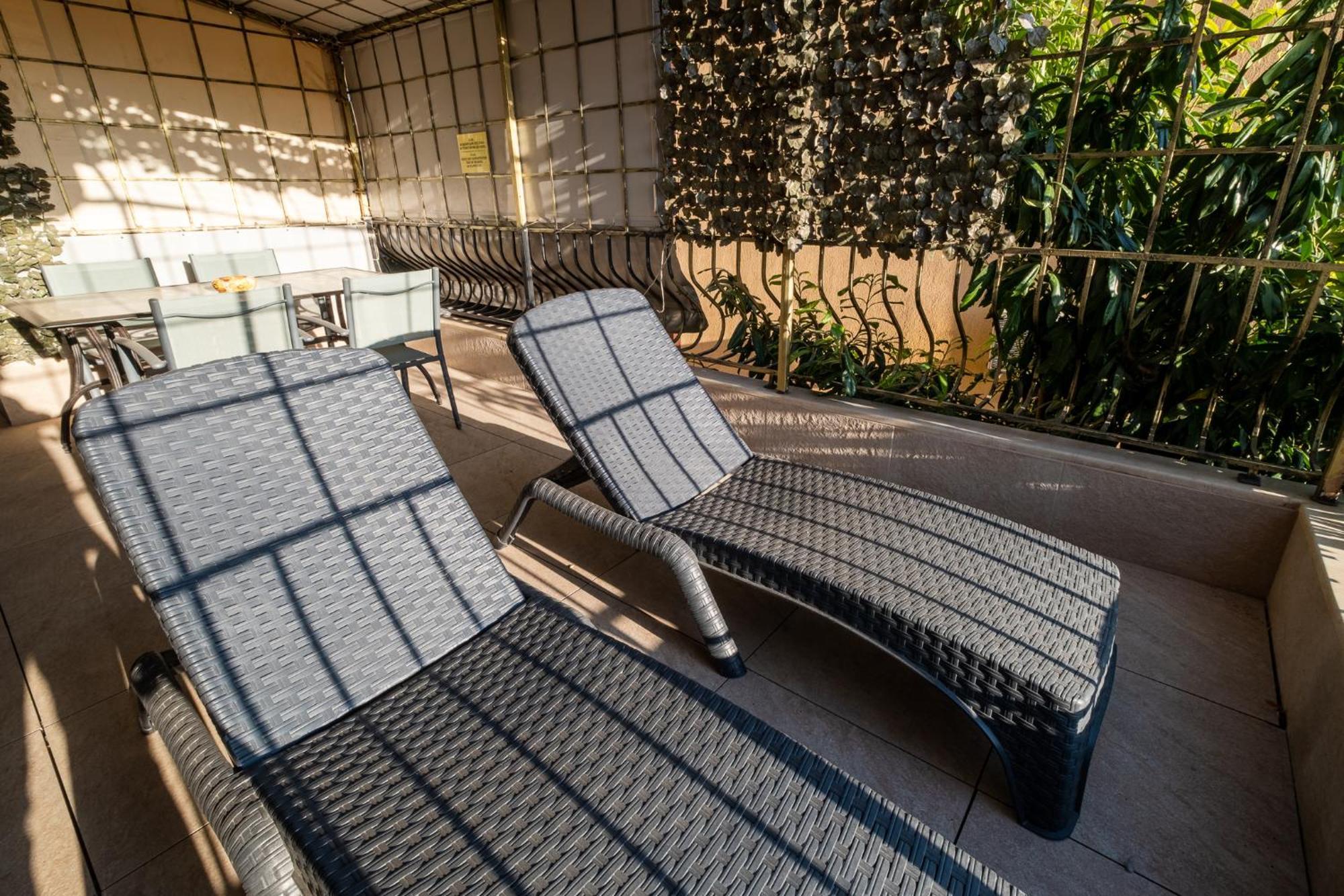 Roman Thermae 2Bdrm Sunny Apartment Warna Exterior foto